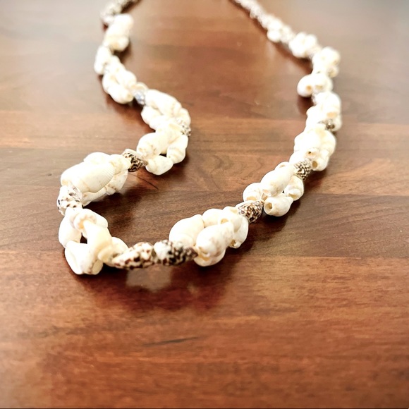 Shell Necklace - Picture 2 of 2